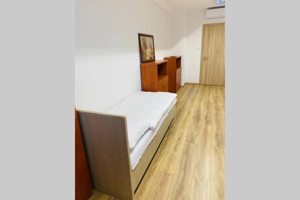 Apartman Solax, Ucnovska 8, Kosice Saca المظهر الخارجي الصورة